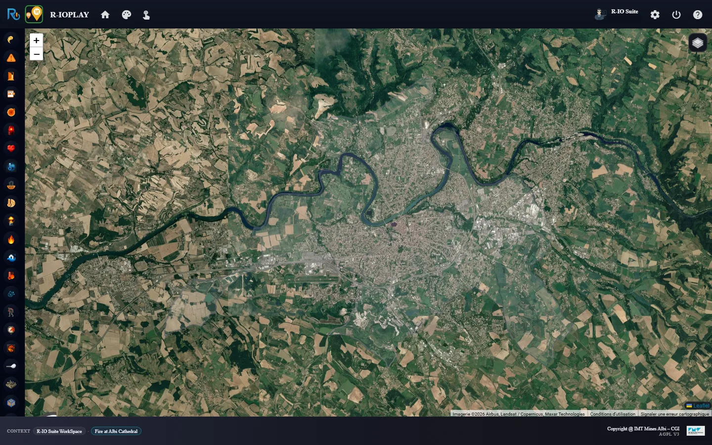 r-ioplay - the outline of the commune of Albi; the small shape in the old town, by the Tarn, is the cathedral.